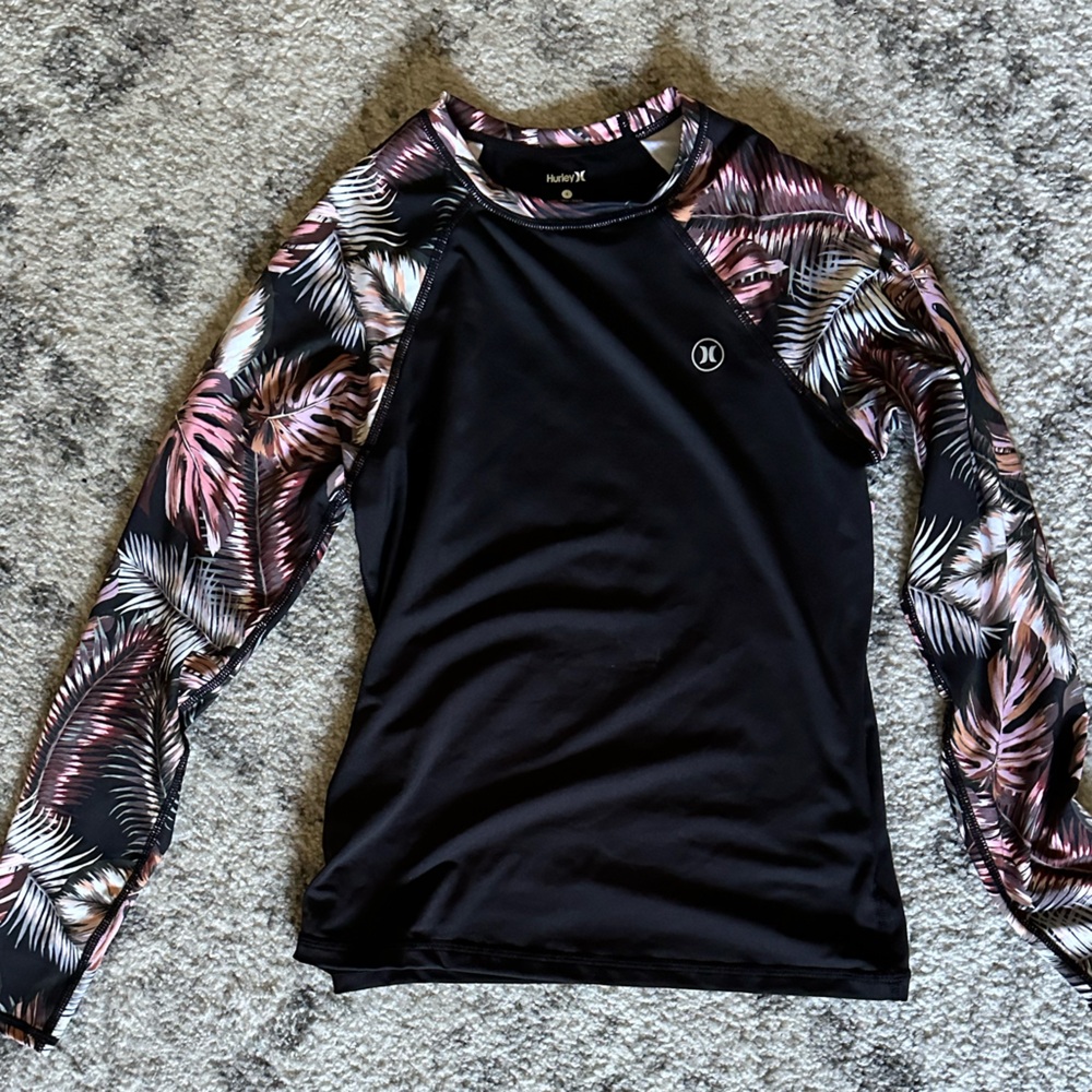 Hurley Scattered Palm SPF 50 Rashguard size small BRAND NEW